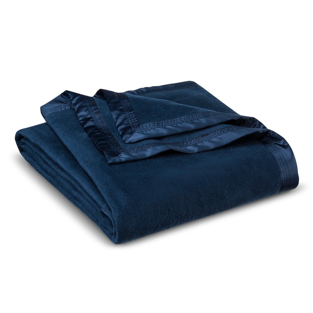 UPC 490620203927 Fieldcrest Luxury Premium Blanket Early Blue King upcitemdb