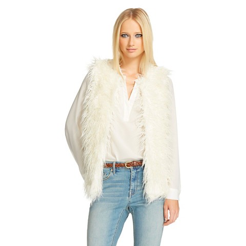 white-fur-vest