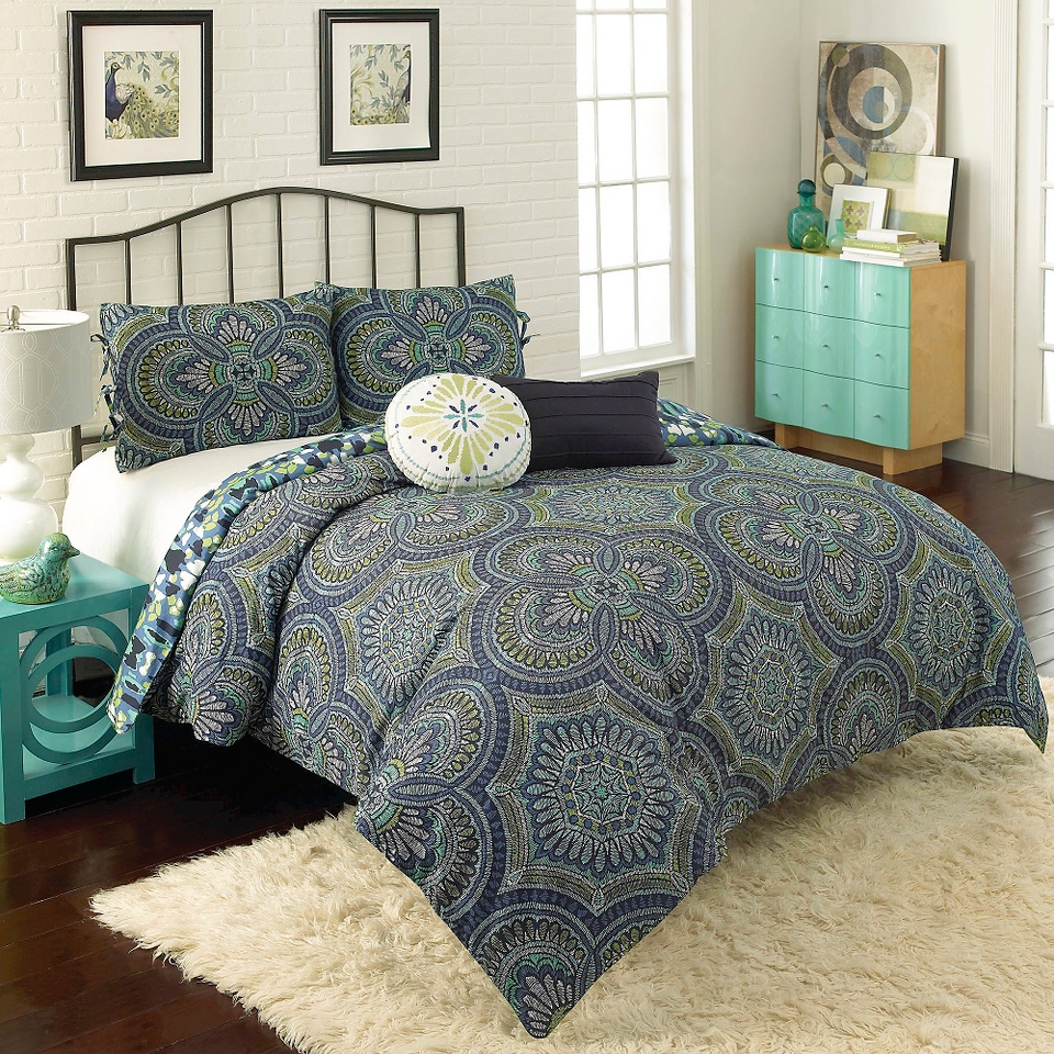 Vue Kapalua Multi Piece Reversible Comforter Set